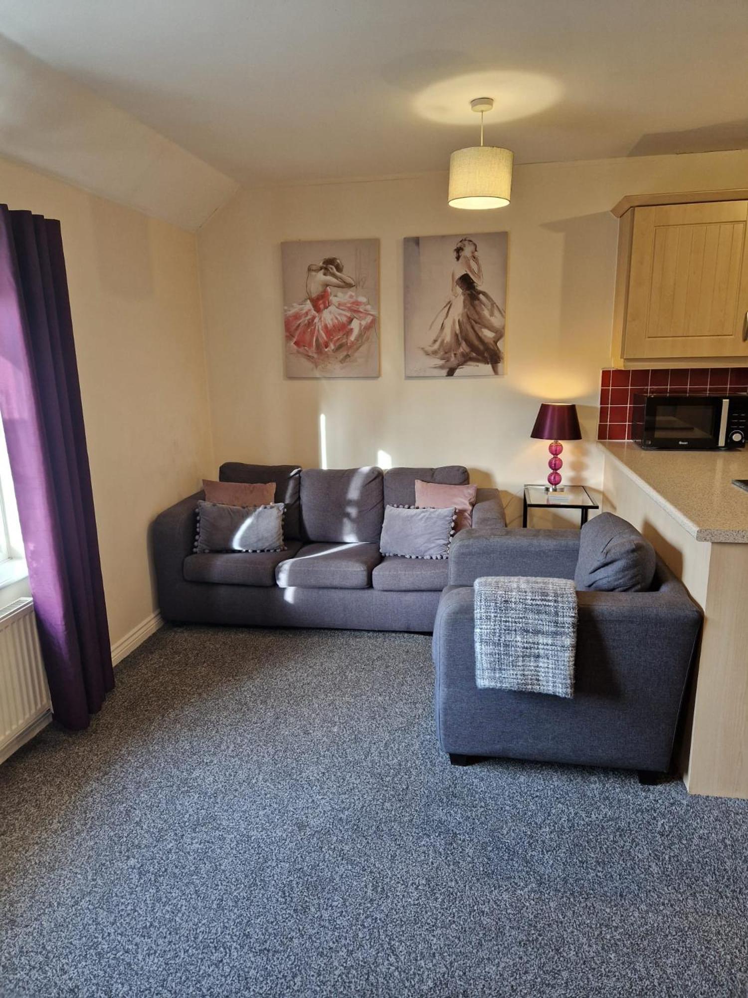 Hereford - Mayflower Coach House, Modern 2 Bedroom Property With Parking, Located South Of Hereford City, Suitable For Small Family, Couple Or Contractors - Sleeps Up To 5 Guests - Hosted By Rentmyhouse Exteriér fotografie
