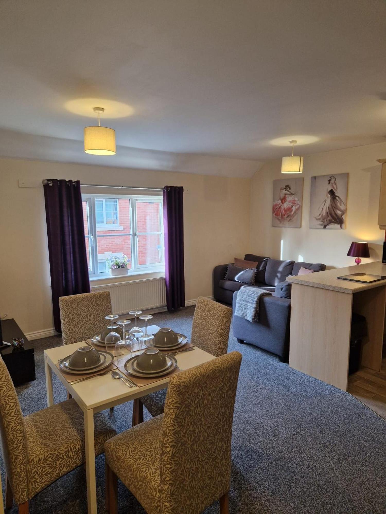 Hereford - Mayflower Coach House, Modern 2 Bedroom Property With Parking, Located South Of Hereford City, Suitable For Small Family, Couple Or Contractors - Sleeps Up To 5 Guests - Hosted By Rentmyhouse Exteriér fotografie